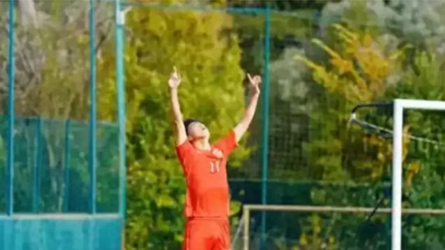 1-2！中国队遗憾输球，下半场被对手打入绝杀球，球迷失望