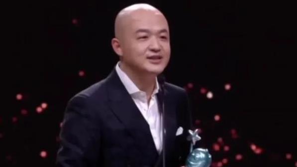 不生儿子不罢休？包文婧37岁怀二胎, 官宣后全网炸了包贝尔真有种