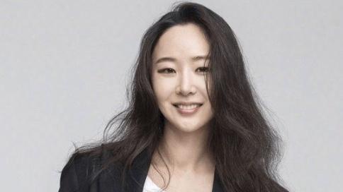 韩国娱乐职场骚扰冰山一角，闵熙珍公开聊天记录