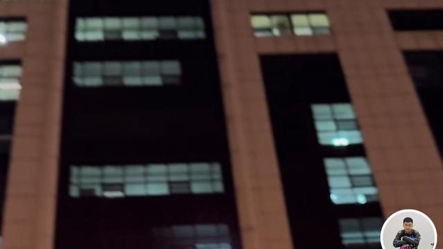 河北：宾利车主送路人就医，血迹布满了座位，当事人身份揭露了