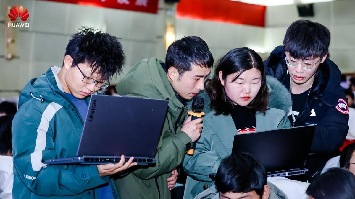 深化产教融合协同创新，华为云HCSD校园沙龙走进山西职业技术学院