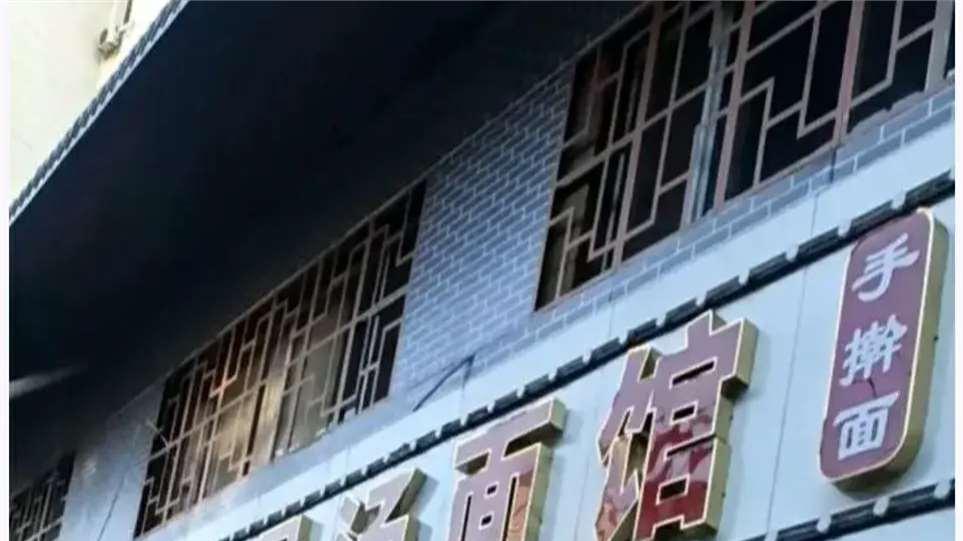 林诗栋母亲面馆现状：球迷闹事，质问林母为啥输F勒布伦0比4