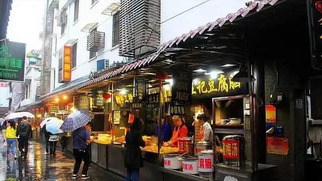 中国和印度在美国人眼中有什么区别？听完之后印度网友勃然大怒