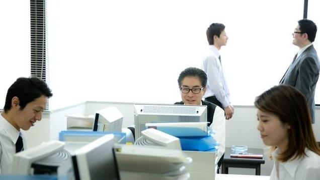 女儿考入国企，听她说年薪12万多，劝她考体制内的念头却是更浓了
