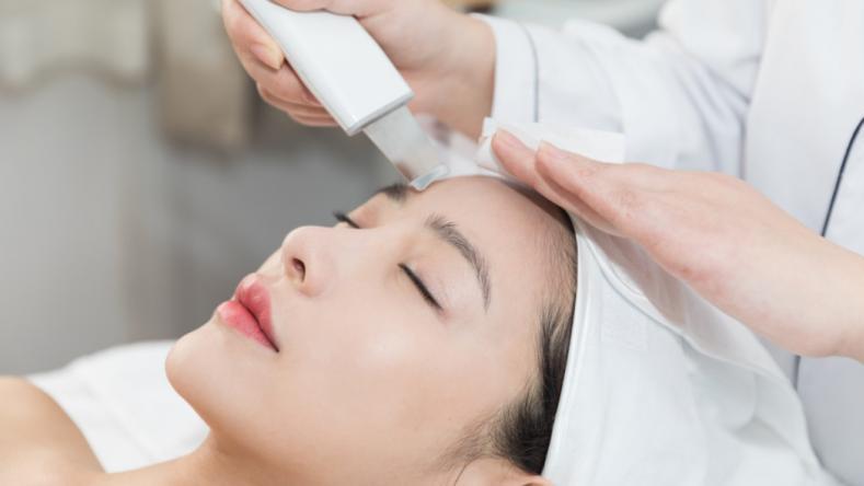 男生激素脸用什么牌子的洗面奶