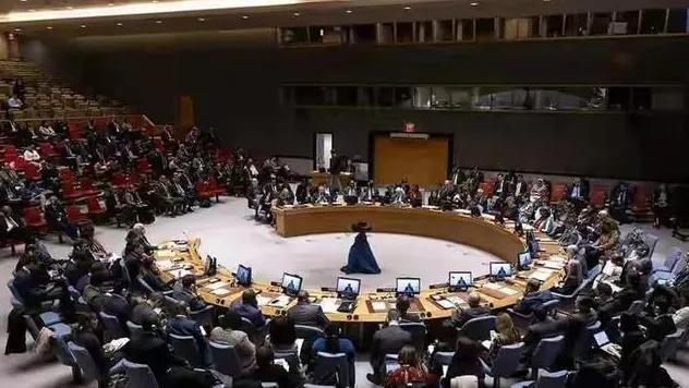 不再忍让！以军向中国营区投弹两次，欧盟16国联手，采取制裁措施！