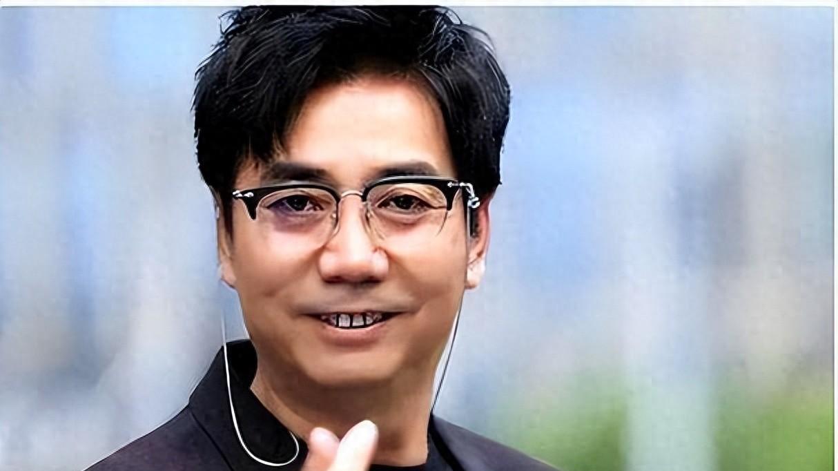 央视这一招，竟让范明成为“压垮”《星光大道》的最后那根稻草！