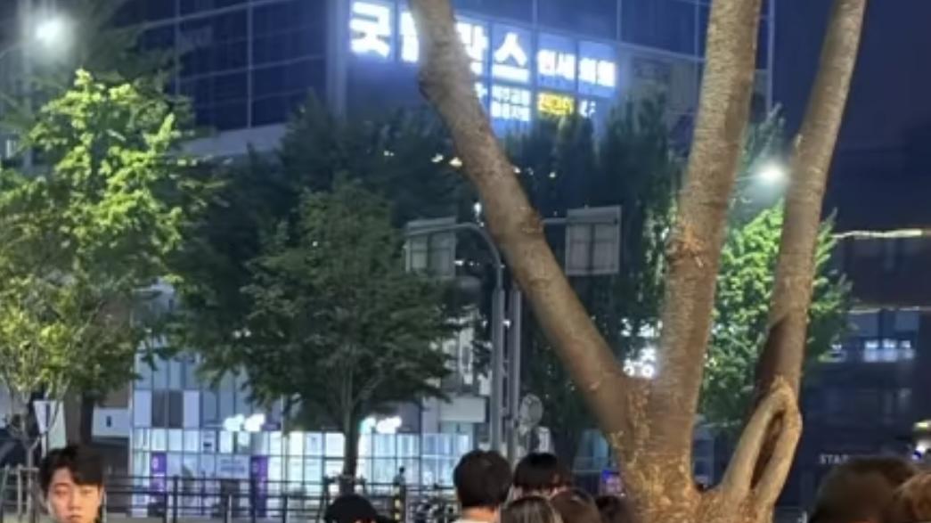 王思聪恋情大反转！牵手神秘女，懒懒成昨日黄花？