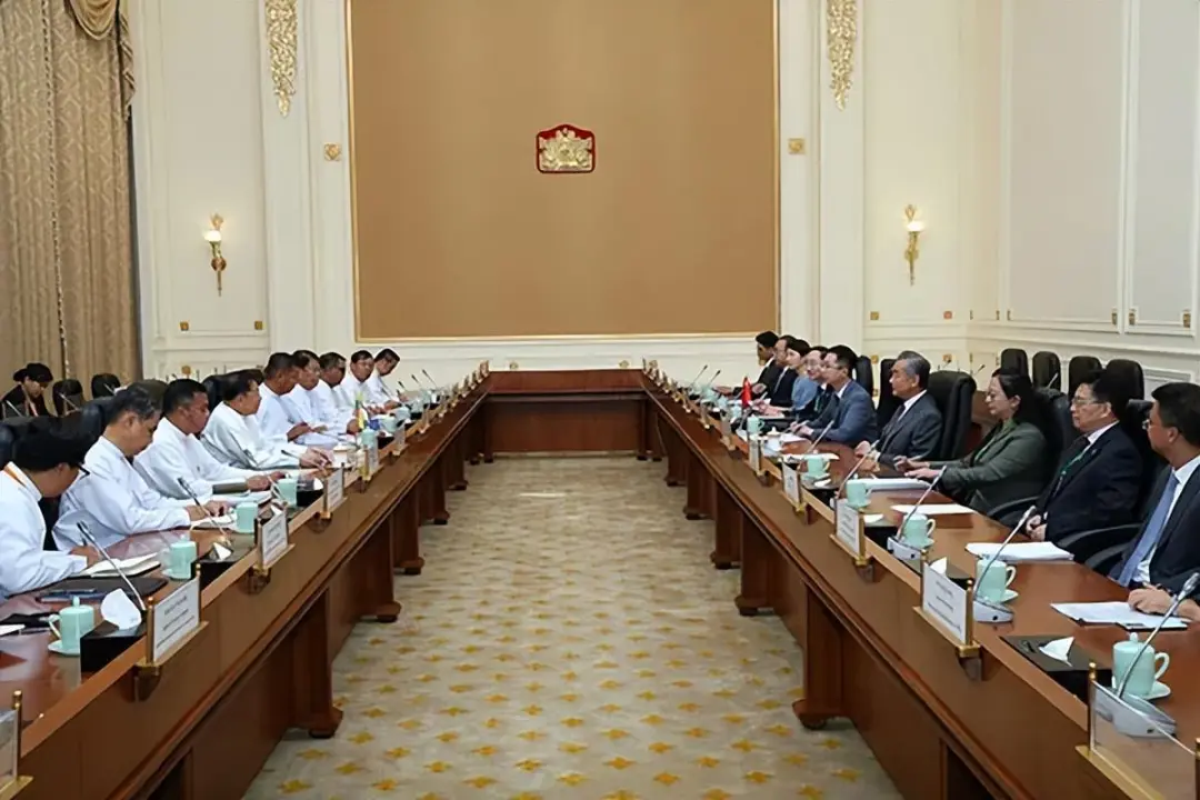 缅甸各方要记住禁忌线，解放军开赴边境，别让一颗子弹飞到中国