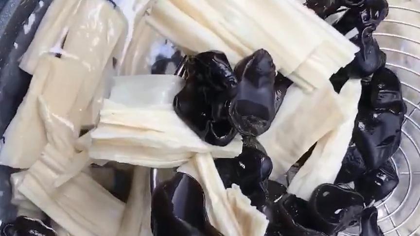 凉拌黄瓜腐竹