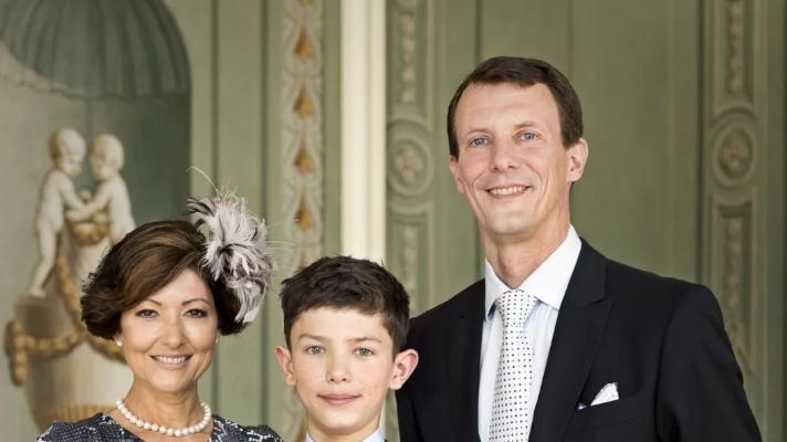 华裔美人文雅丽：一婚嫁丹麦王子，二婚嫁小13岁摄影师，60岁单身