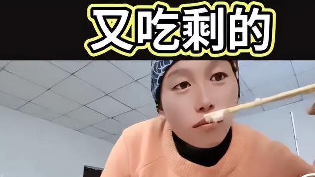 没出月子就被累死，不到两月女儿也去世，丈夫一个动作被揭穿老底