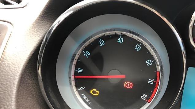 这5个习惯最毁车，做过两个以上的，会导致车辆寿命短车况差