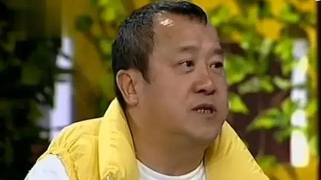 曾志伟曾在女儿成年时给她科普性教育，如今曾宝仪51岁不打算结婚