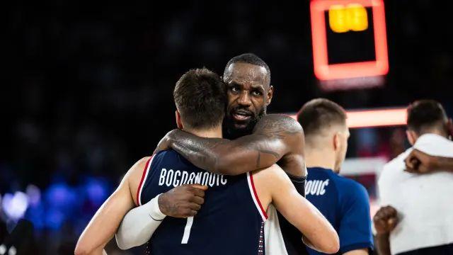 塞尔维亚15记3分遗憾落败，逼出詹库杜最强组合美国闯进决赛