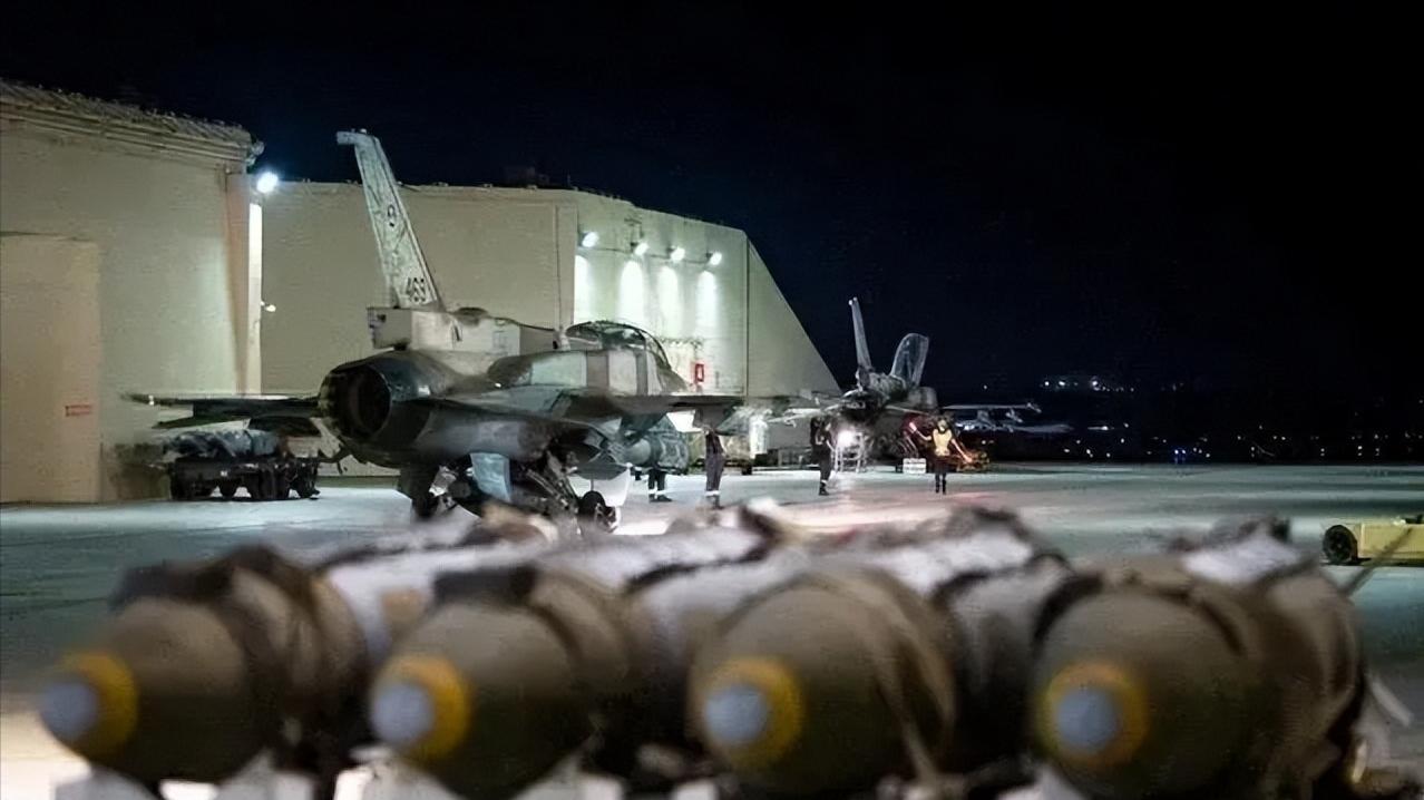 伊朗多个军事基地遭以色列战机轰炸，黎巴嫩准备与以全面作战