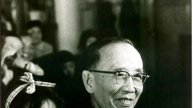 胡适先生、郭沫若先生、鲁迅先生三人，谁的文学造诣更高