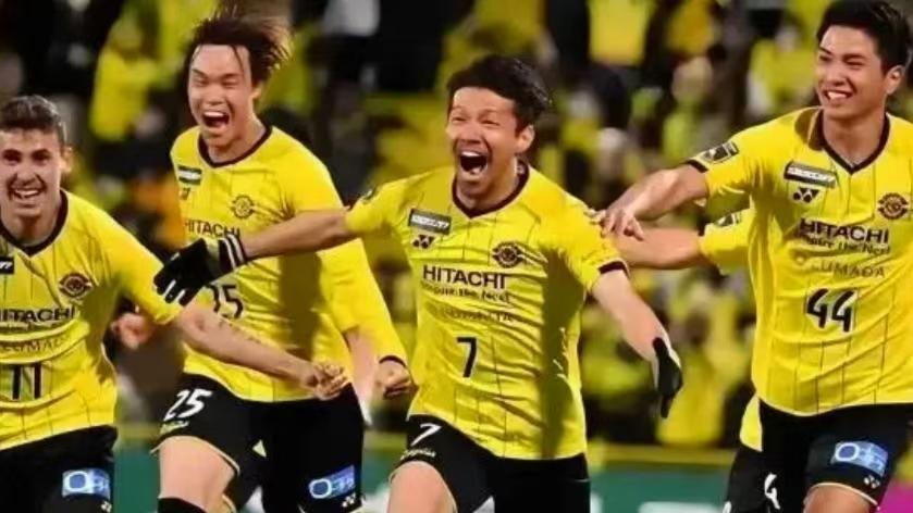 东京绿荫vs鹿岛鹿角和广岛三箭vs柏太阳神赛事分析