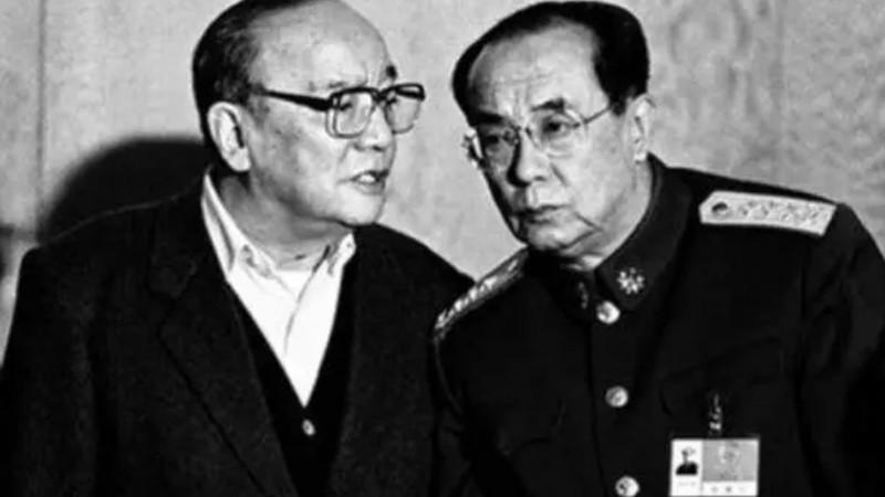 他是前国家主席的弟弟，1988年被授予上将军衔，享年93岁