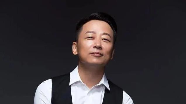 张克寒胡明机场偶遇李春媛，顺口喊了一声蒋美珍，李春媛回复搞笑