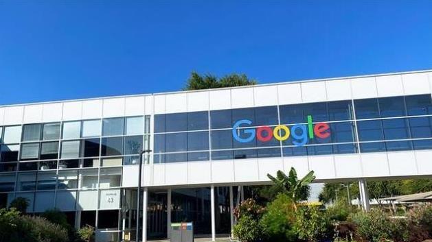 一夜暴涨8120亿！美国破解芯片30年世界难题，中国迎来巨大挑战！