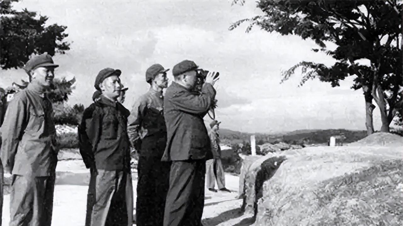 1942年，警卫员因不忍刺杀彭总，举枪自尽，背后主使是他的未婚妻