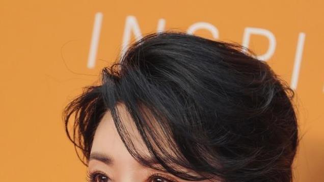 曾经的“当家花旦”，现在的“保利”老总，周涛真的赢了董卿？