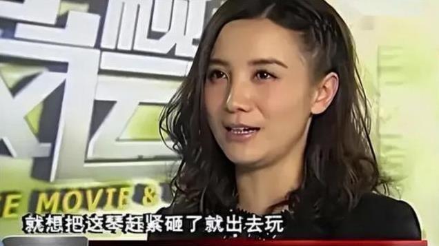 44岁宋佳：曾与5婚导演同居5年，只恋爱不结婚，图什么？