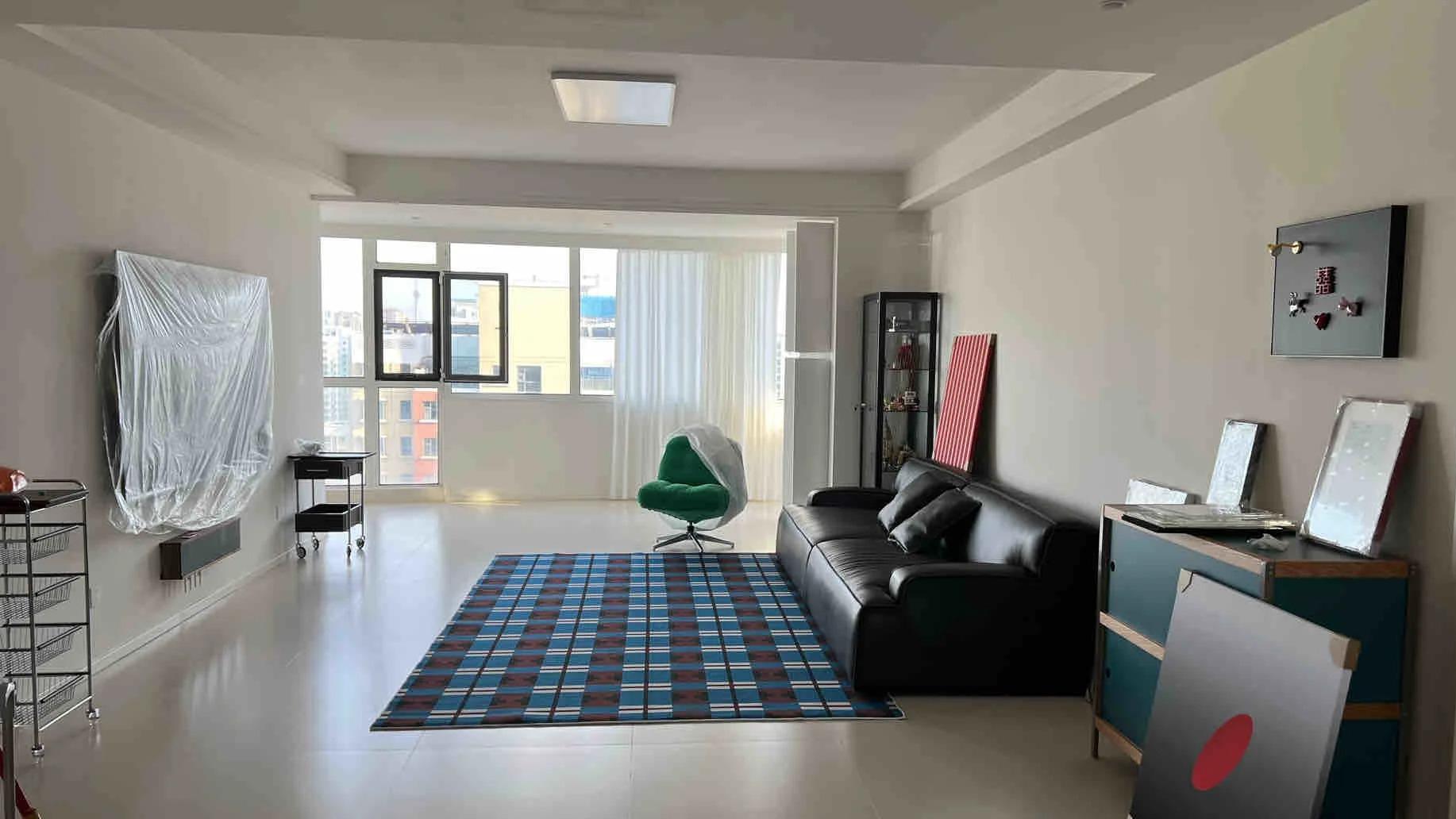 客厅不放茶几放什么？除了大长桌！来学我邻居这样做，越住越舒适