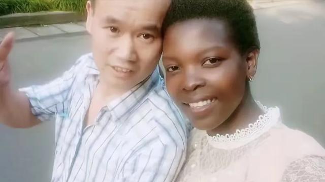 非洲媳妇rose再获央视采访，大使接机，因为她踩中国人喜爱的一点