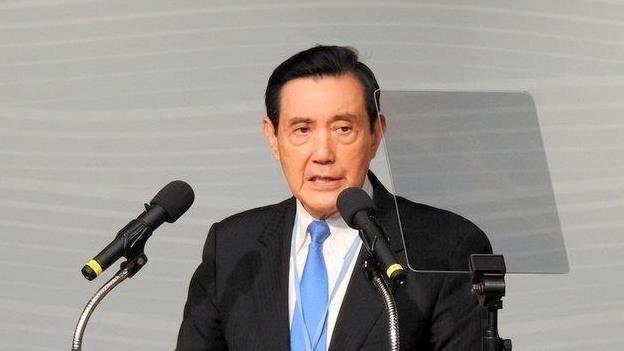 解放军陈兵第一岛链，台湾当局释放“认怂”信号，美国态度很诡异