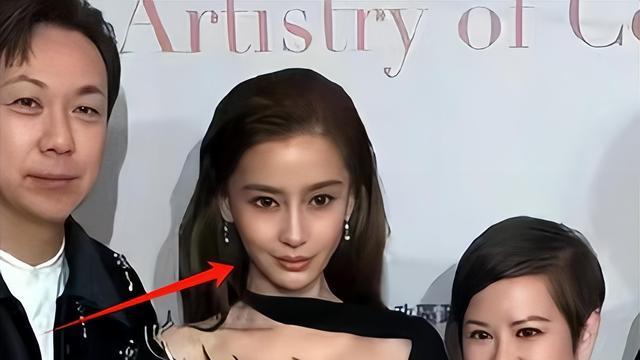 香港这一夜，杨颖瘦了好多，谢玲玲满面油光，54岁莫文蔚素颜惹眼