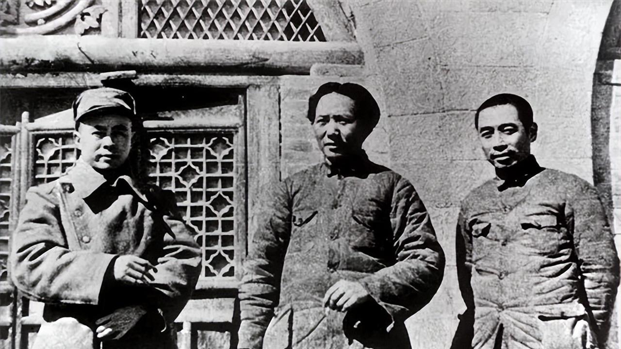 开国大典时，毛主席为何亲自下令，不许任弼时参加？