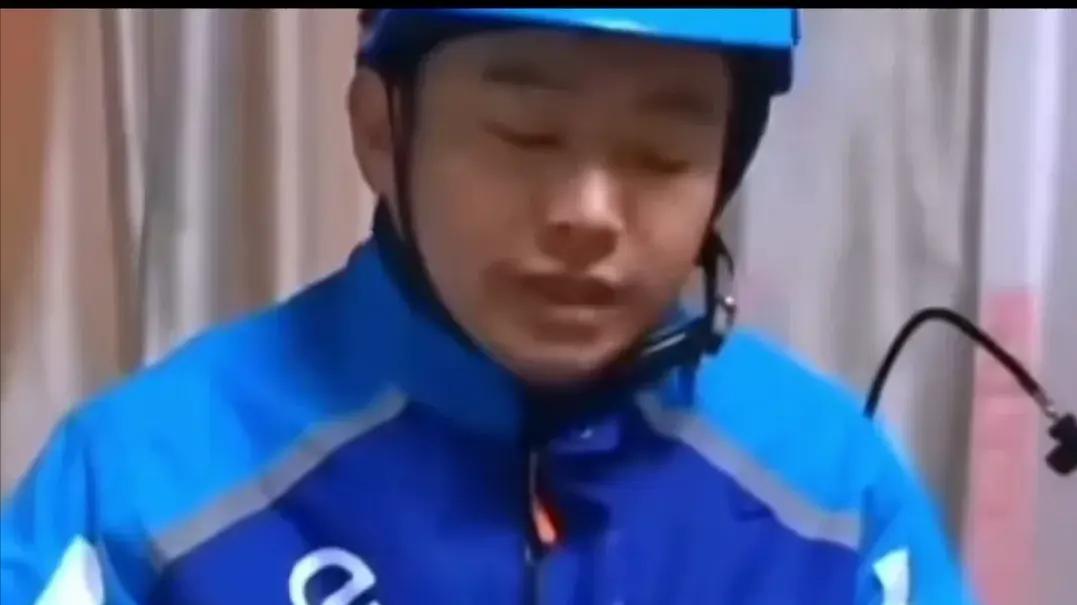 人民大学的硕士研究生都跑外卖，没权没钱，哪怕人品再好啥也不是