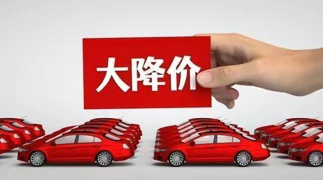 最后一搏！轴距超2米7，空间完胜轩逸，公认的“东瀛宝马”，仅售7万多