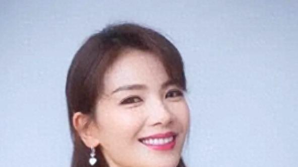 他曾与刘涛热恋同居4年，如今年过六旬依旧未娶，刘涛坦言很愧疚