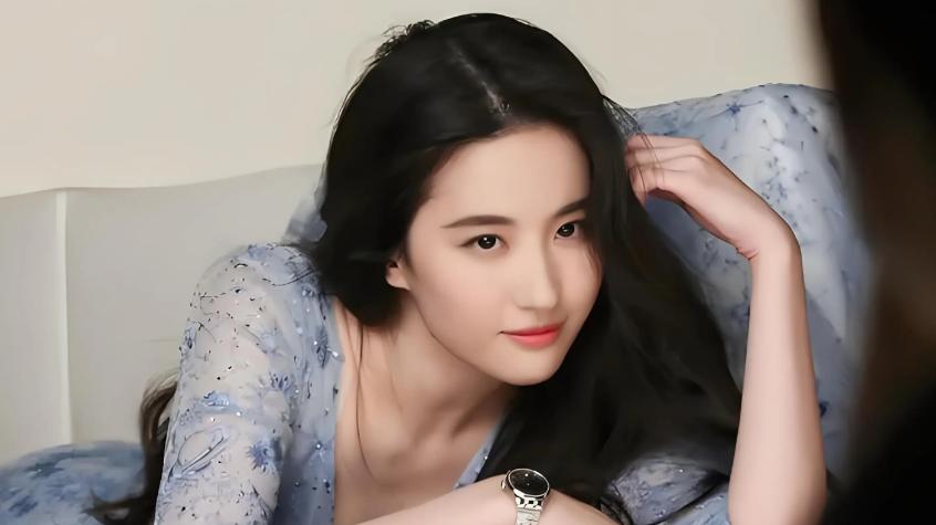 中国这四位绝美女神，每一位颜值都碾压韩流女星，你心动的是哪位？