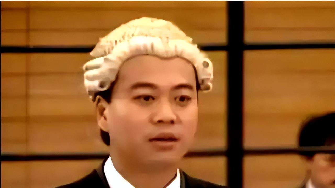 欧阳震华：结婚26年把赌王孙女宠成宝，这辈子最亏欠的人是妈妈