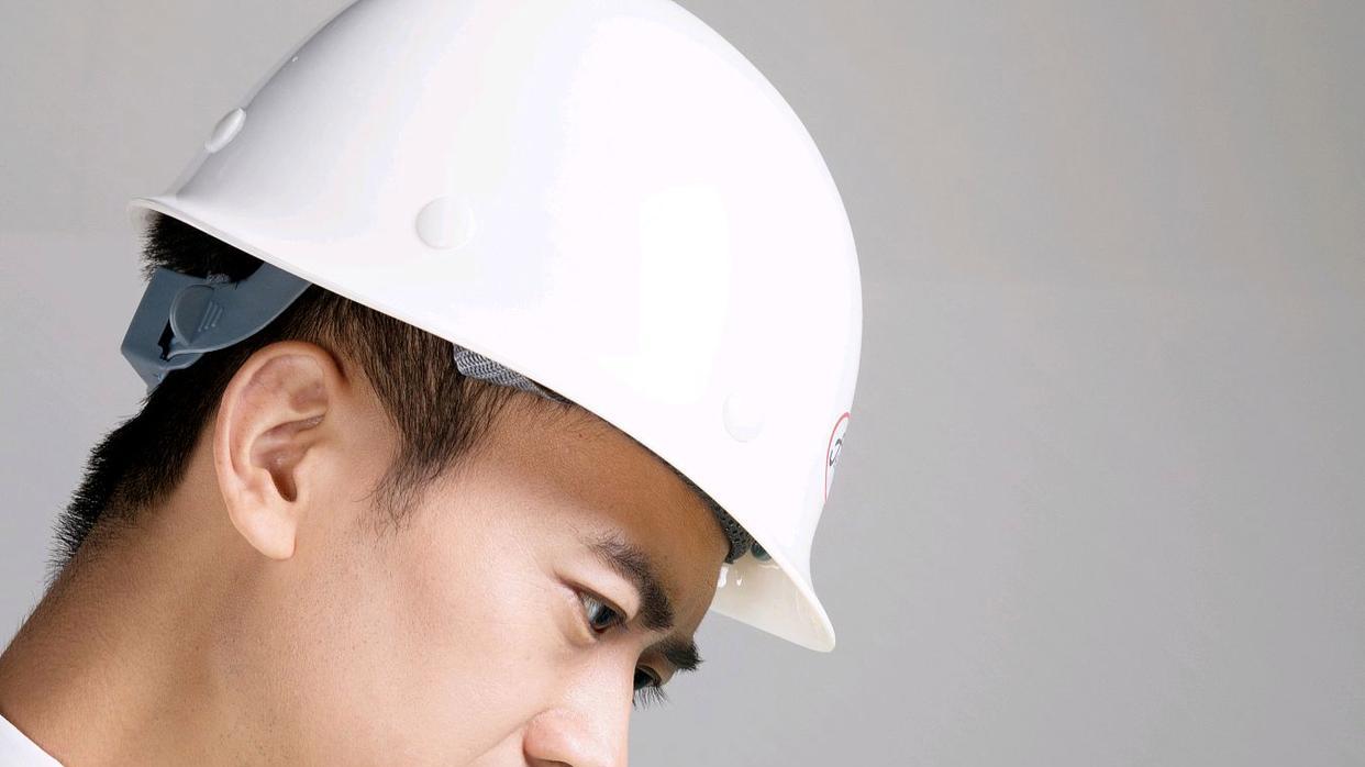 行政机关中“三总师”是指什么？算单位领导吗？一般什么级别？