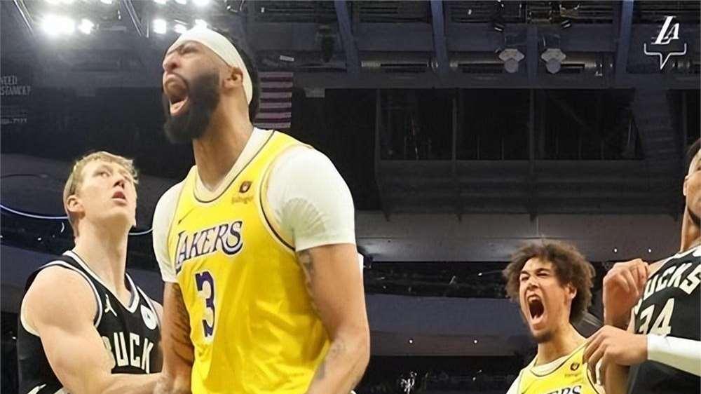 大逆转！勇士124-106鹈鹕，谁是本场比赛的功臣，数据不会说谎！