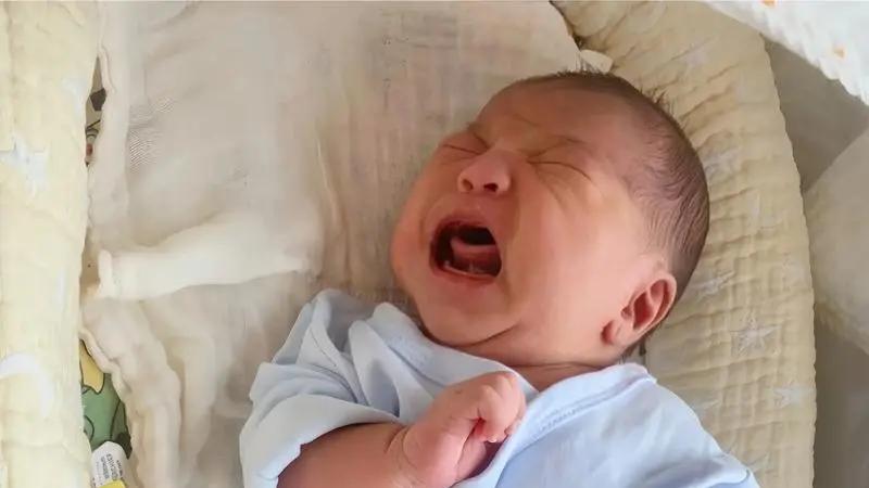 孩子夜晚哭闹频发？原来是这些因素在作祟！