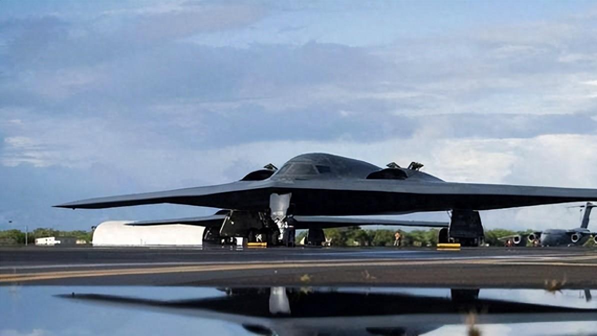 轰20先行版亮相！美媒：游戏规则已改变，轰20可能不止一个型号