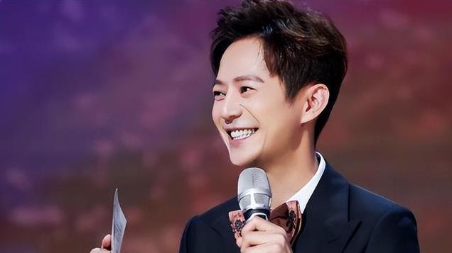 红了30年身价过亿，50岁无妻无子拼命工作，他到底在追求什么