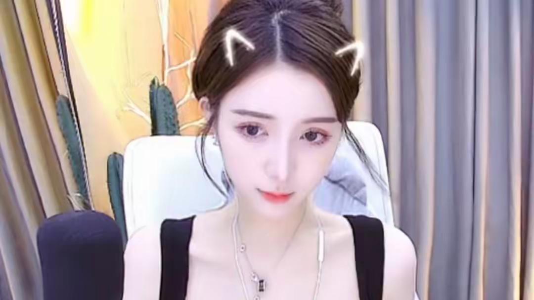 25岁女主播酷萱惨遭粉丝大哥毒手，最后一场直播隐藏了什么？