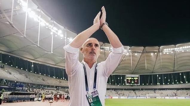 东体：海港休整一个月后赴西亚冬训，巴尔加斯续约乐观