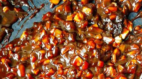 老北京特色美食杂酱面