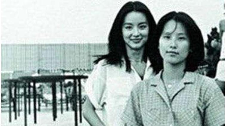 1990年，林青霞与远在河南的亲姐相认，对方却称：不要她一分钱