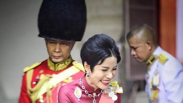 事实证明，诗妮娜才是玛哈的心尖宠，沉寂三年后再度宠幸还授予她粉色勋章