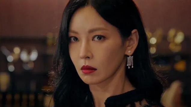 疯批恶女，拿捏观众