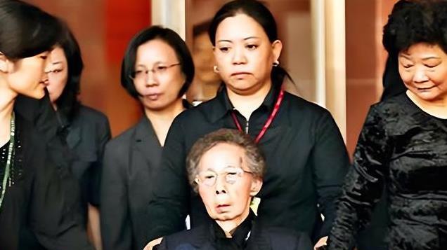 郭月兰，丈夫留下1600亿，她只分到35亿，无儿无女最后给了别人